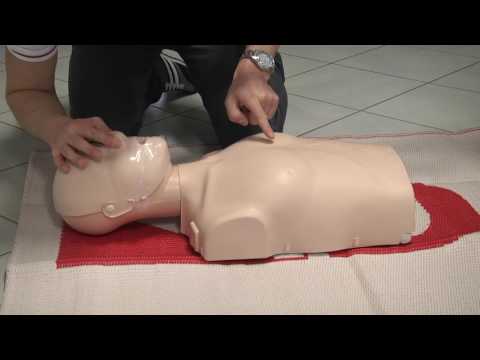 Video: Come Fare Il Massaggio Cardiaco