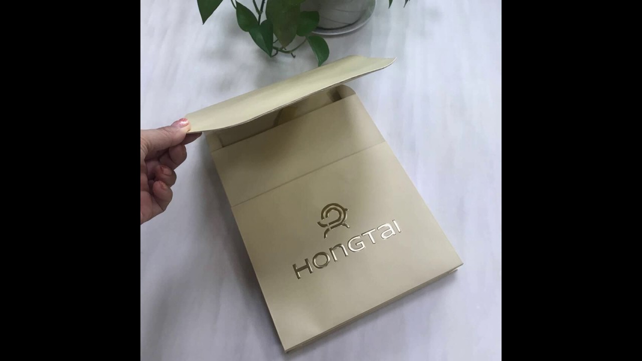 Unique clothes packaging design 