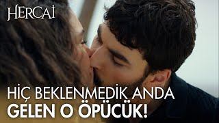 Miran kendinden geçip Reyyan'ı öpüyor - Hercai 12.  Resimi