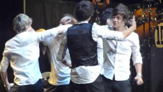 One Direction Hugs and Niall ripping his shirt off Ft Lauderdale 7/1
