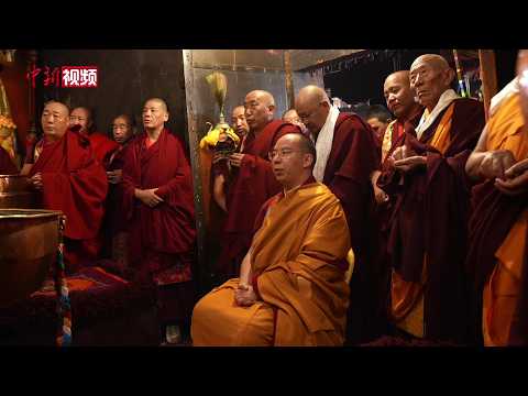 西藏日喀则僧俗信众迎接班禅回抵扎什伦布寺- YouTube