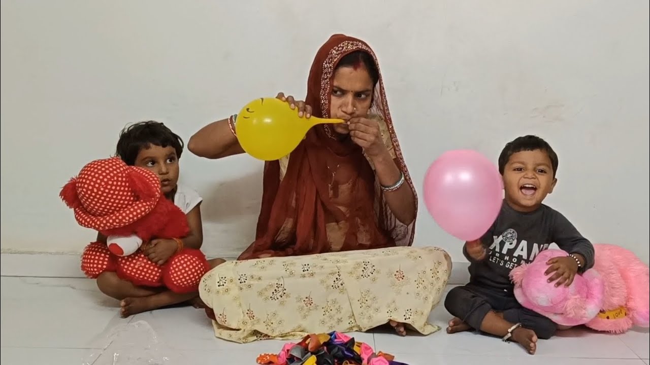 Outdoor colour flowers balloons with kids enjoy video🎈pink colour ,yellow colour ,black colour,🤗🐥❤️ 