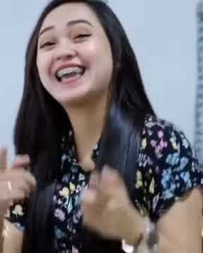 Story'wa di cewek cantik viral tik tok [literasi 30 detik]