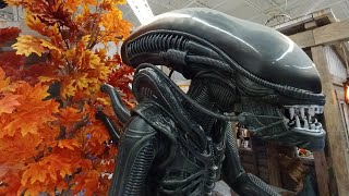 What's New at Spirit Halloween for 2026 & Heckling the Animatronics