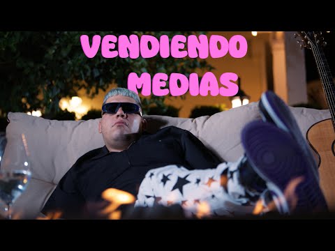 Estevan Plazola - Vendiendo Medias [Official Video]