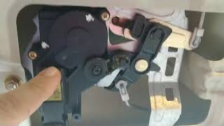 Trunk mechanism and how to fix it 2005 Sportage