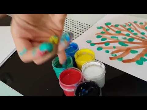 Video: Bir Yaşın Altındaki çocuklar Için Parmak Boyaları: çizmeye çalışmak