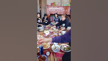 Tất niên cùng gia đình - tất niên 2024 bên mẹ