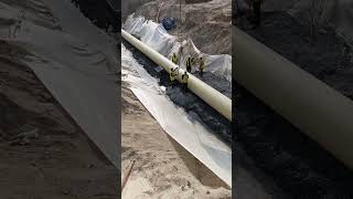 GRP pipe laying & beding aggregate تركيب خطوط الفايبر جلاس وطريقة تثبيت المنسوب وفرش الحصمه