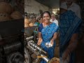 🥥 नारियल से तेल मिनटों में! महिला का देसी जुगाड़ देखकर सब हैरान 😱 #shorts #viral #ytshorts #coconut