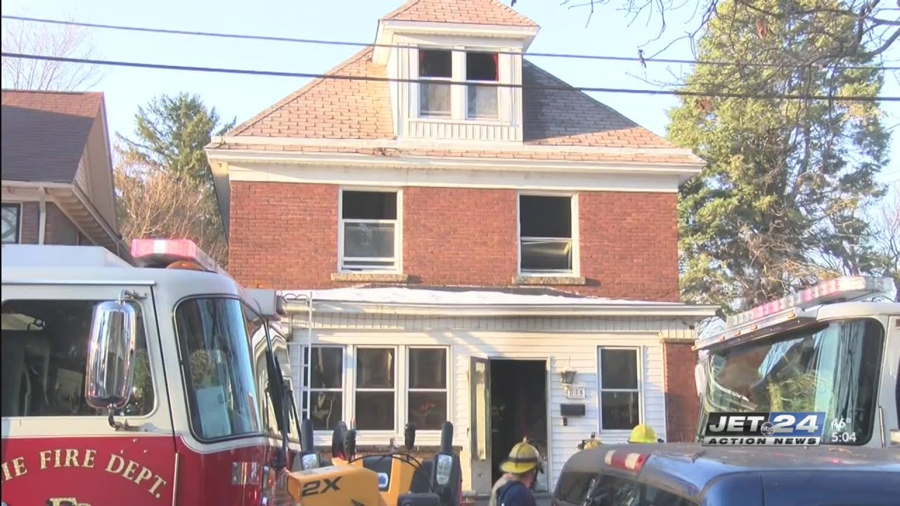 Firefighters respond to East 25th Street house fire - YouTube