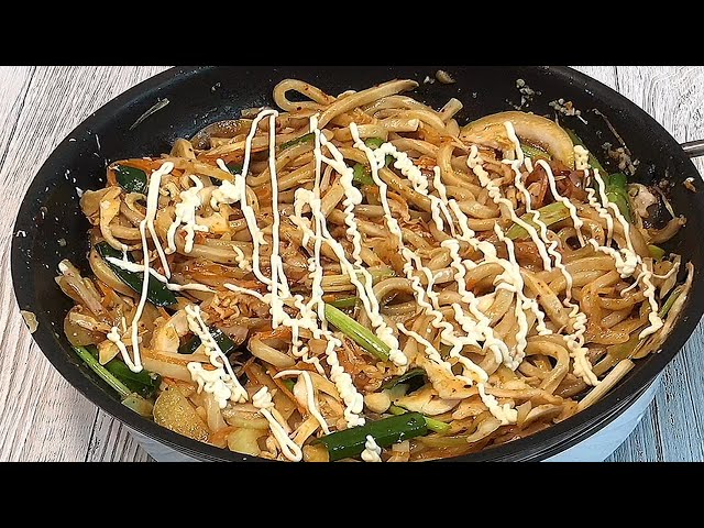 불맛 가득한 간단한 우동볶음 만들기 ♥엄마표요리 볶음우동 / Mom's Cooking Stir-fried Udon class=