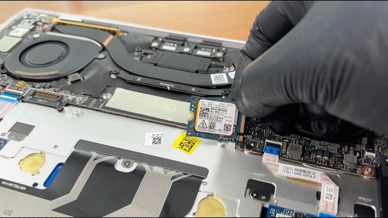 🛠️ How to open Dell XPS 13 9350 (Core Ultra) - disassembly and