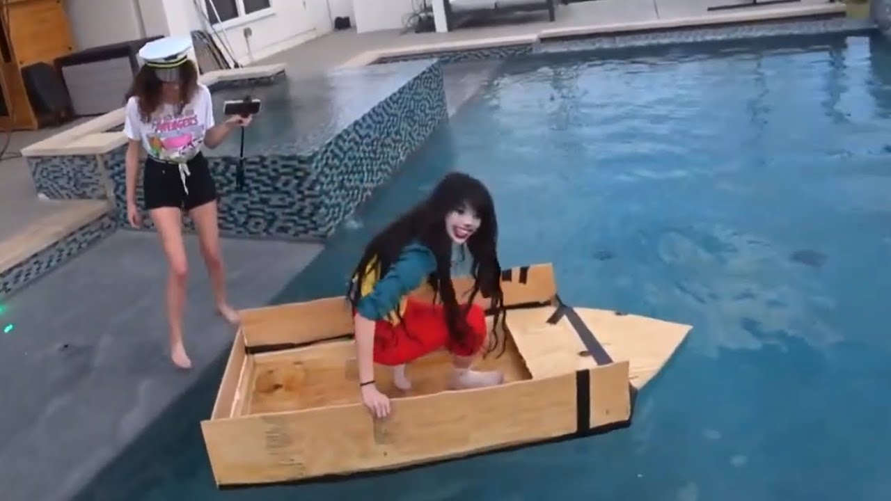 Emiru & Bonnie Set Sail... - YouTube