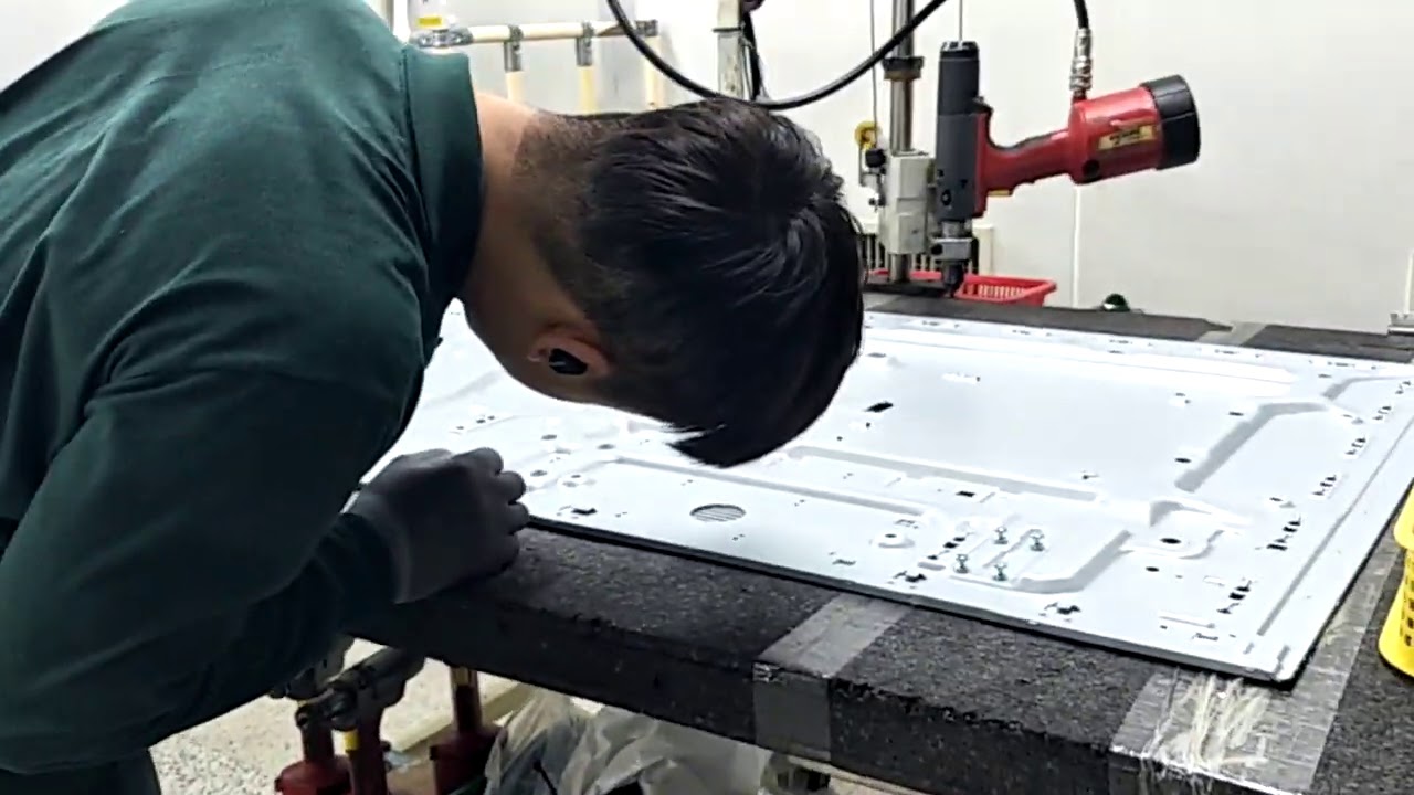 Pemasangan CHASSIS-REAR 65