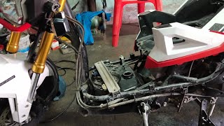 Honda Zoomer X #น้ำเข้าถังน้ำมันรถจะมีอาการสตาร์ทติดแต่เร่งไม่ได้นะครับ👨‍🔧✌