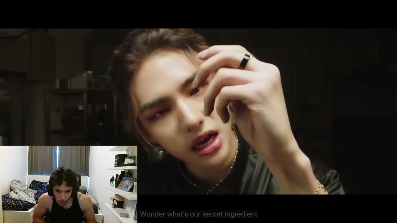 K-POP HATER REACTS TO STRAY KIDS FOR THE FIRST TIME! Stray Kids "神메뉴(God's Menu)" M/V