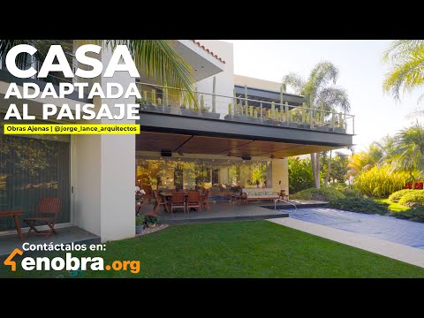 Video: Brillante y encantadora residencia moderna rodeada de naturaleza