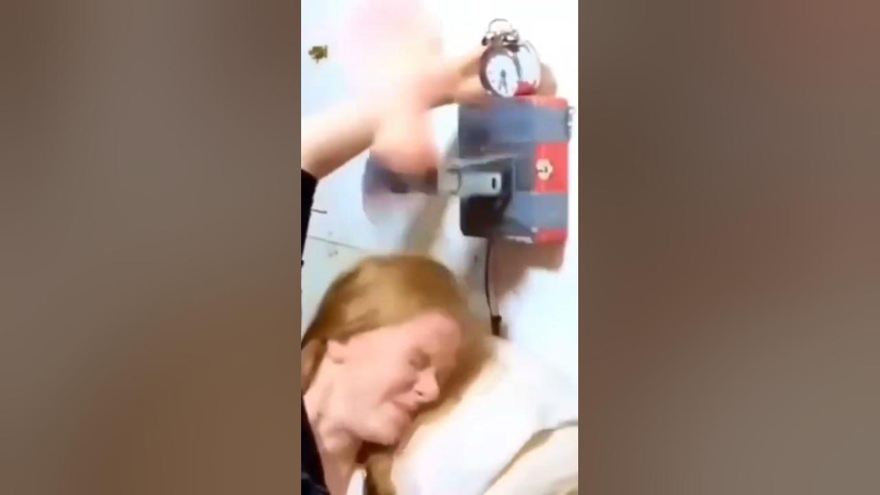 we wake up to the alarm clock))) #clock #laughter #morning #alarm