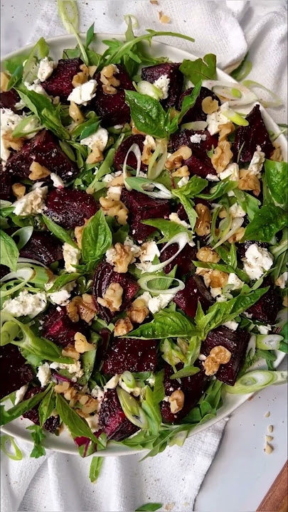 Roasted beet salad with feta and walnuts! #fresh #summersalad #beetsalad #recipe