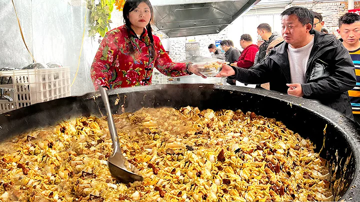 河南濮陽美女大鍋菜，大鐵鍋口徑1米6，下500斤白菜從不洗！【麥總去哪吃】 - 天天要聞