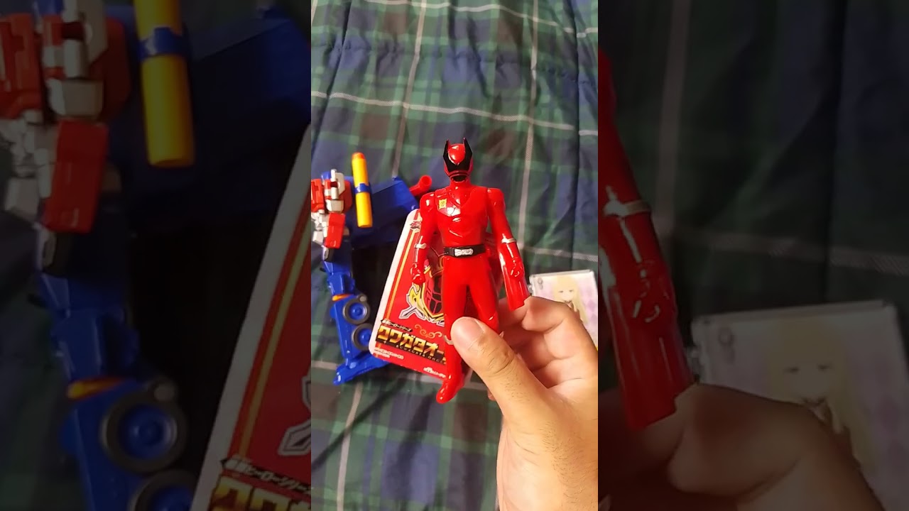 Nerf Optimus Prime Blaster, Kingohger Kuwagata Ohger, Anime trading card, Emoji Stitch, Santa Mouse