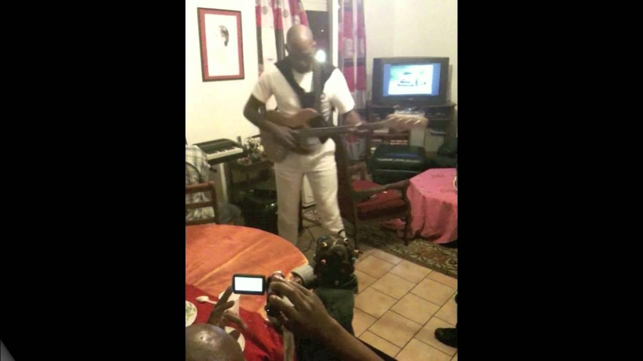 Vidéo Amateure de Noël Ekwabi YouTube