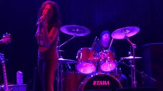 Download Lagu Aisha Performing Soundgarden Slaves and Bulldozers MP3