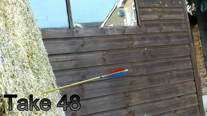 Archery trick shot: Splitting the end of an arrow (Robin hood)