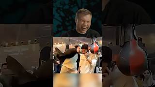 ЗАШЕЛ НЕ В ТУ ДВЕРЬ #спорт #бокс #boxing #мма #реакция #юмор #edit #shortvideo
