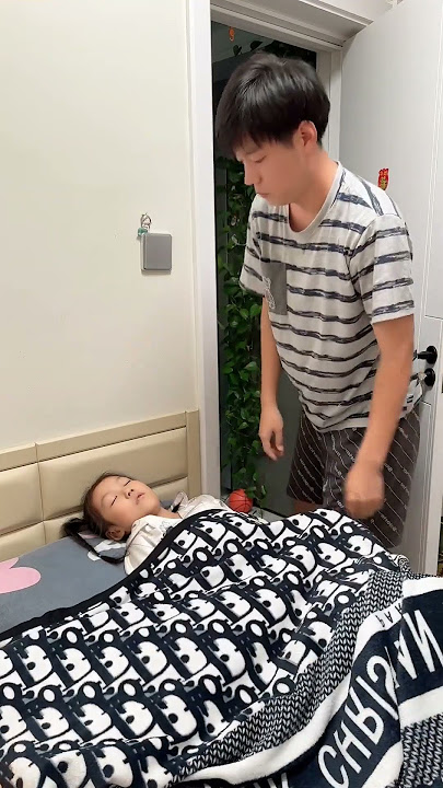 The girl was actually tricked by her father!#funny #cute #comedy