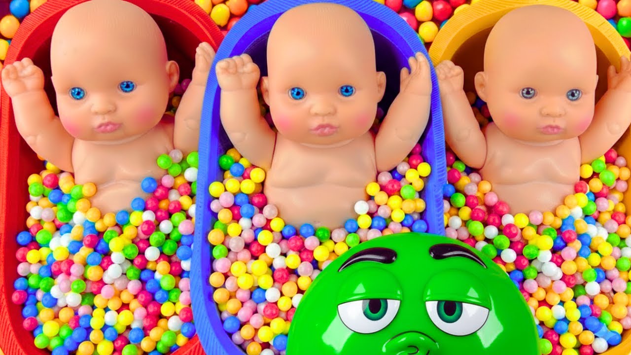 Cartoon Zoo Animals Playing Long Slide Game | Funny Moments