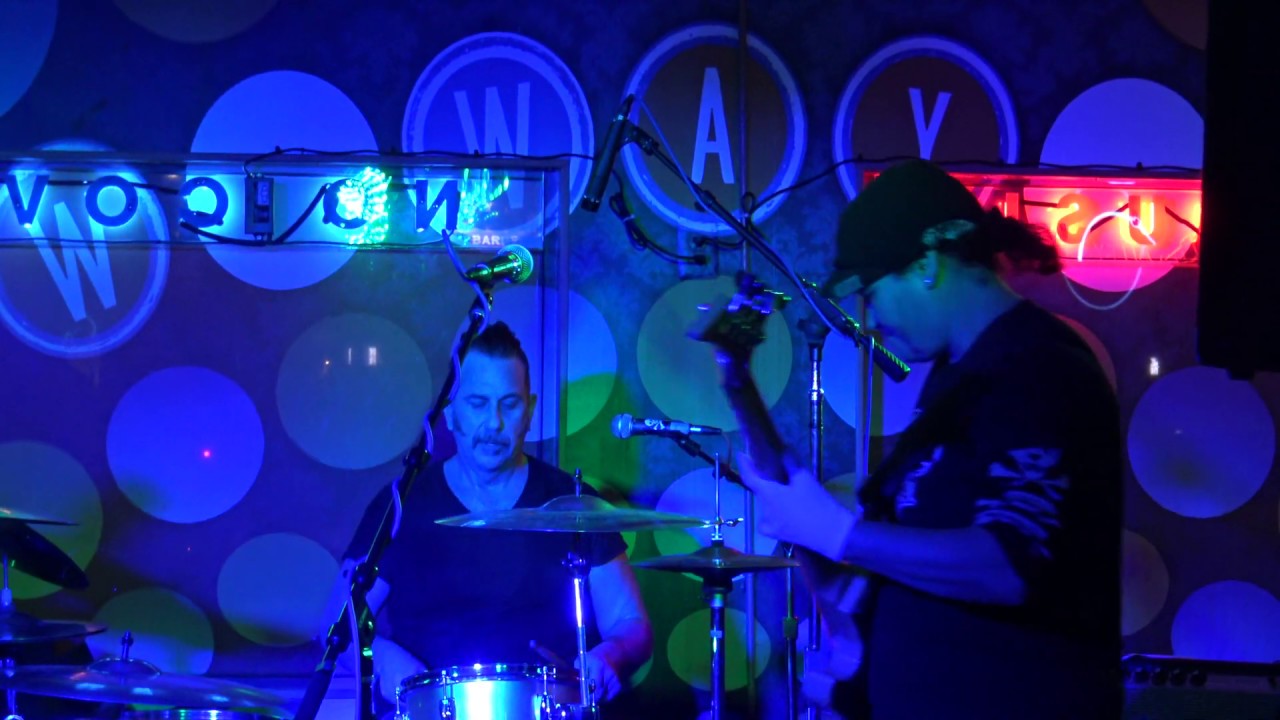 Liz & the Luckouts (One Night Stand)