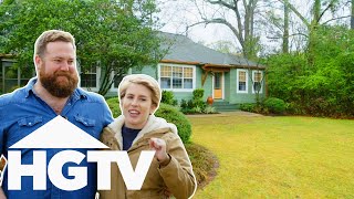 'It's A City House In The Country' Ben & Erin Renovate A Historic Property | Home Town