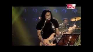 Poddo patar jol by James live @ Banglalink music fest