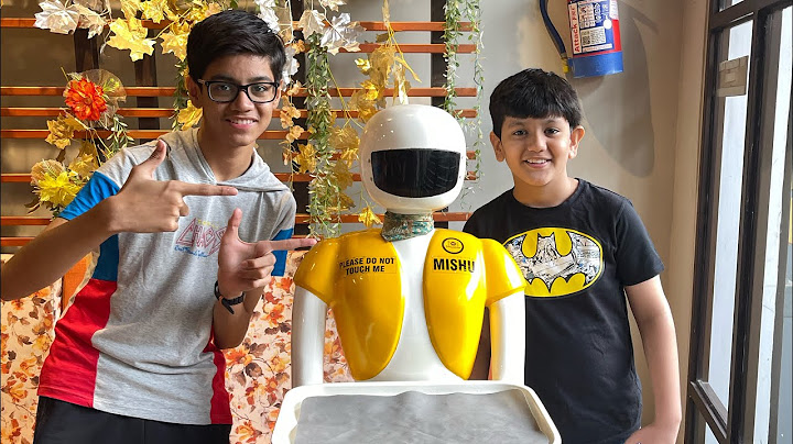 Robot khana leke aaya😮 Best Birthday surprise ❤️