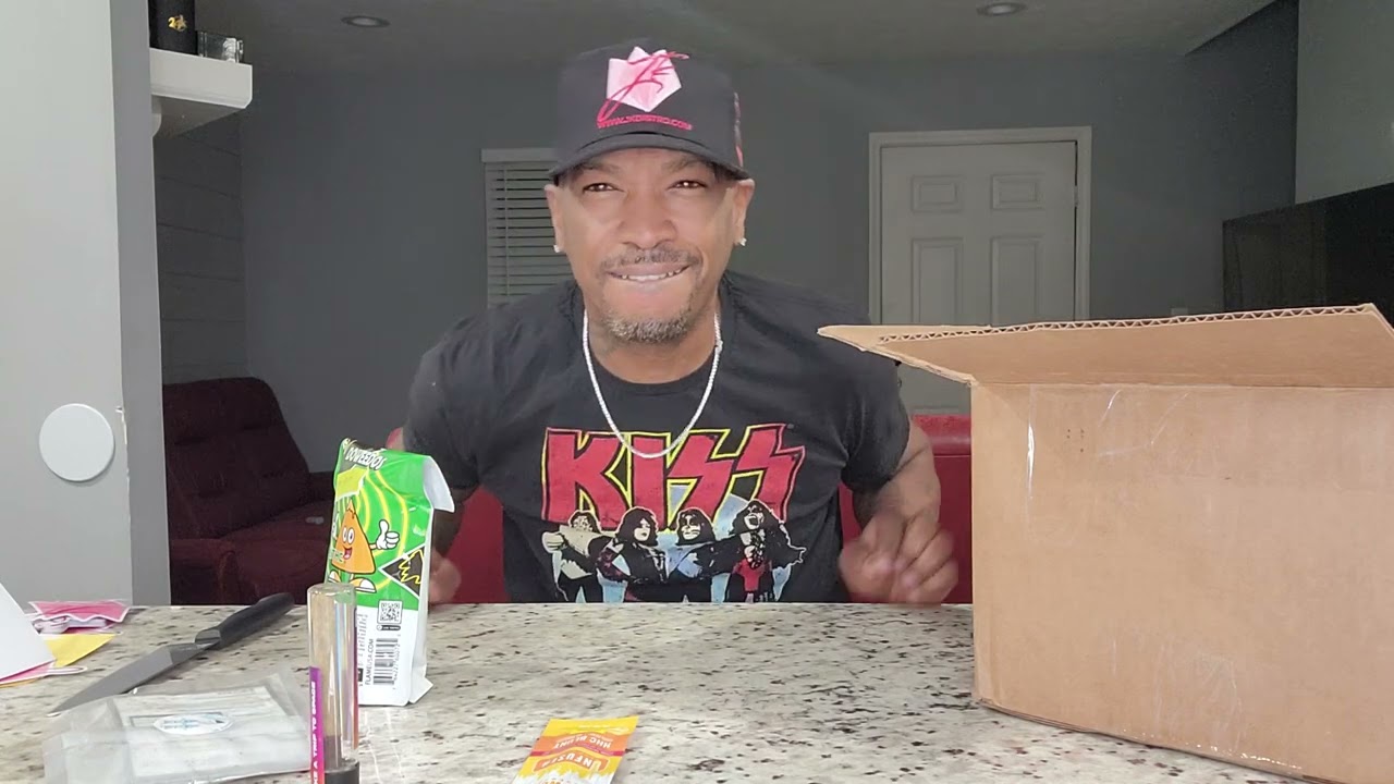 oh, it's package day!! 📦