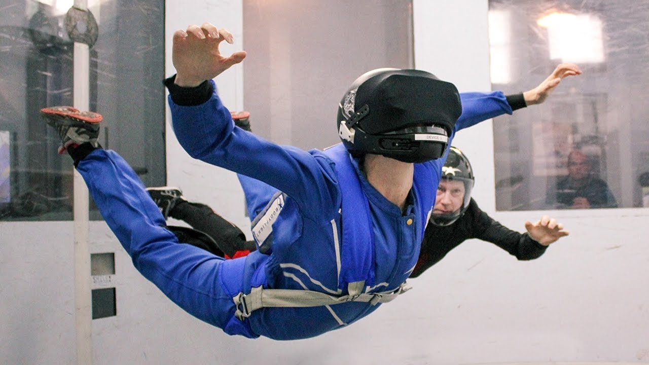 VR Indoor Skydiving -