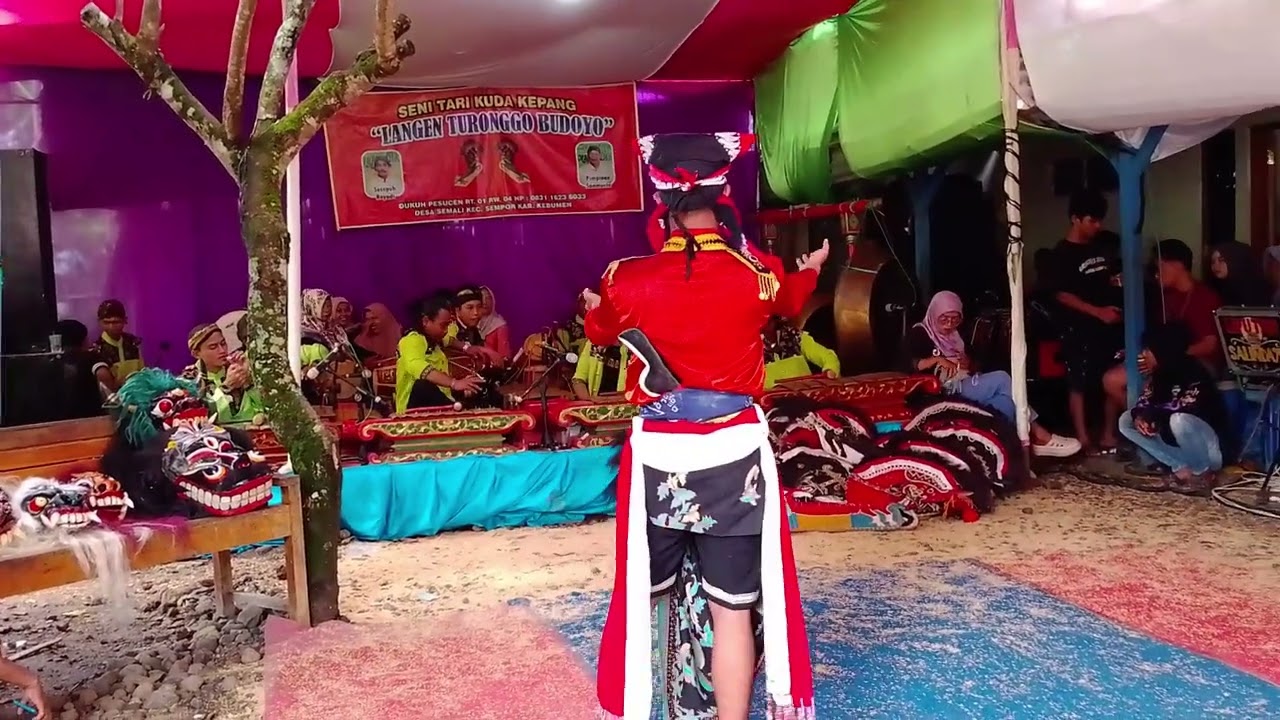 Ebeg Langen Turonggo Budoyo live dk.pesucen ds.semali kec.sempor kab.kebumen