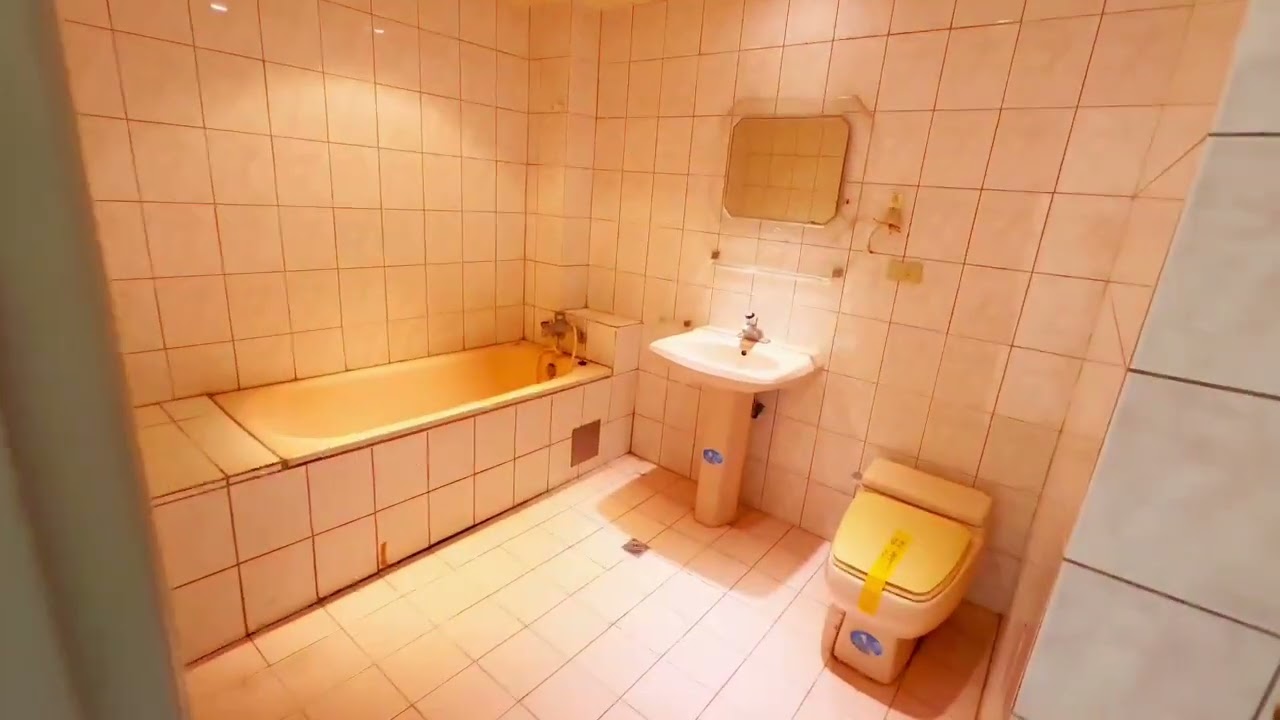 珍心推薦~~新北市汐止區伯爵街[伯爵七代景觀美四房樓中樓+車位]，歡迎蒞臨賞屋。詳情洽永慶不動產 汐止湖前康寧加盟店 黃政斌 聯絡電話 0912-007477，手機直接輸入LINE，即可加入好友。