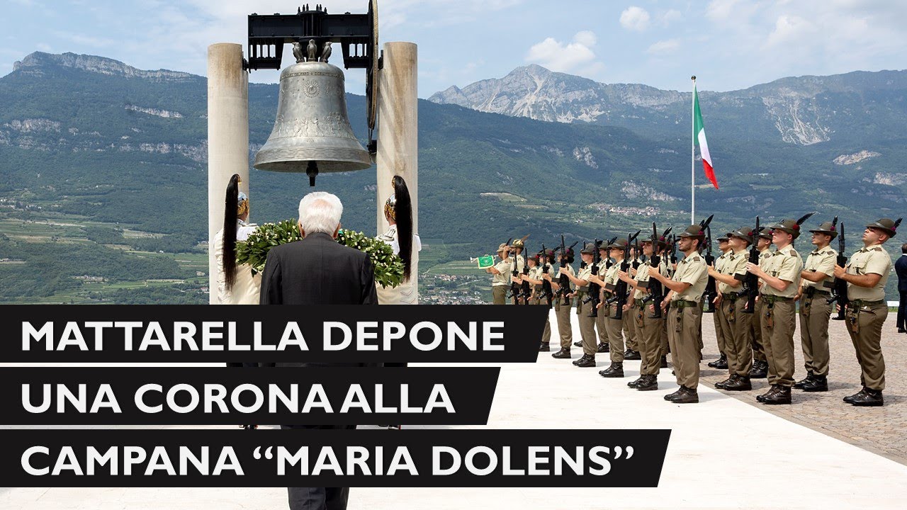 Mattarella depone una corona di alloro alla Campana “Maria Dolens”