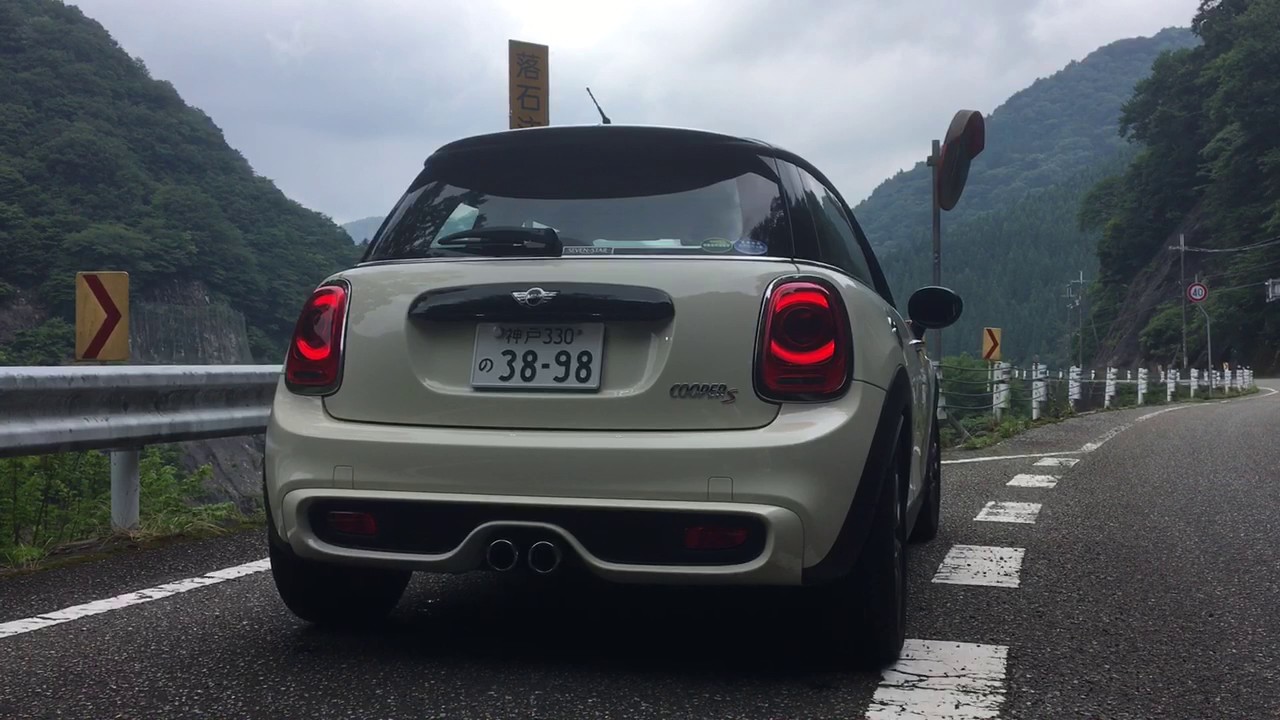 MINI F56 CooperS Sports mode - YouTube