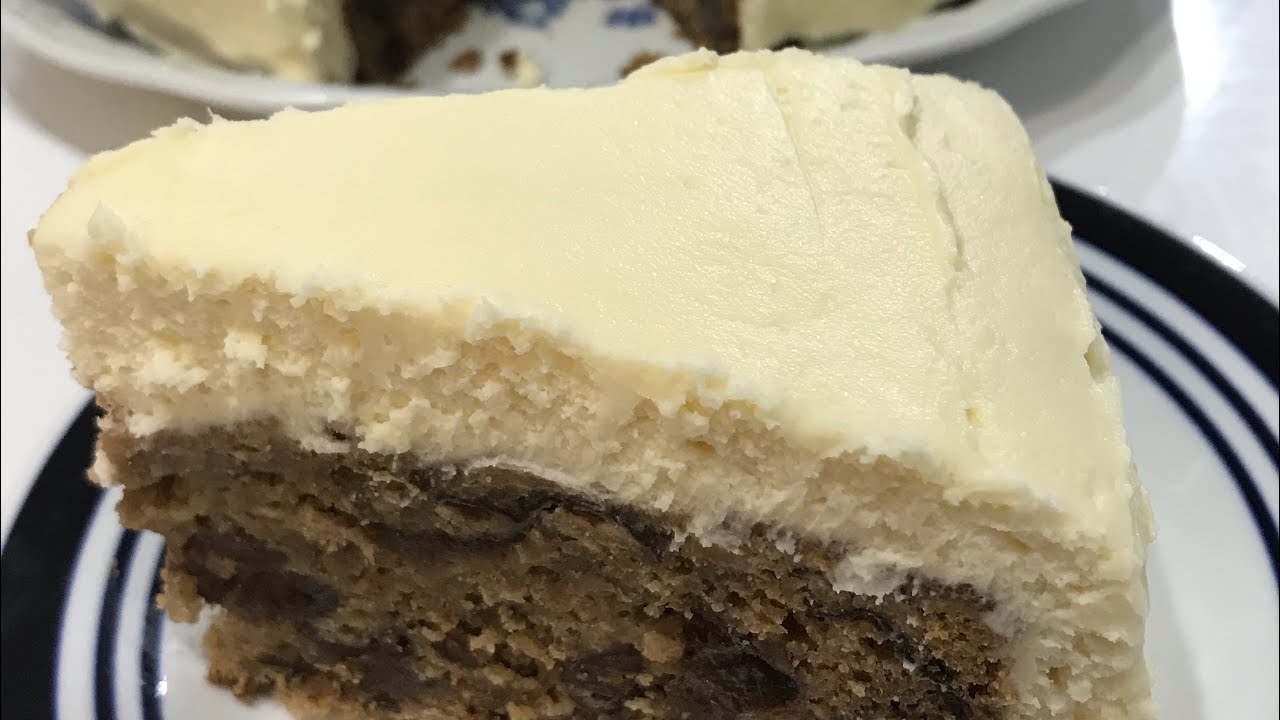 Queque húmedo de ciruelas y nueces