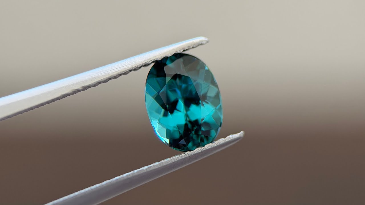 インディコライトトルマリン 7.8x5.8mm, 1.26ct, ナミビア産 | ROSWAY