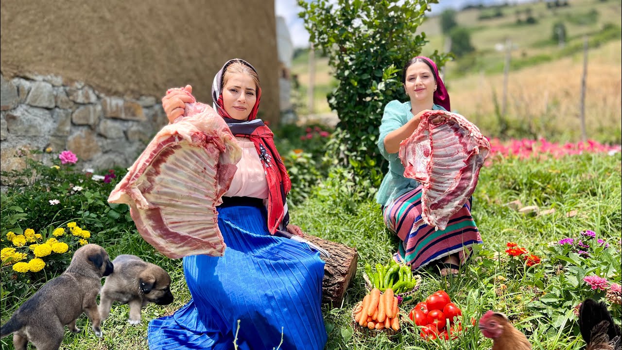 Деревенская кухня: нежные бараньи ребрышки, приготовленные в тандыре и подаваемые с морковным рисом
