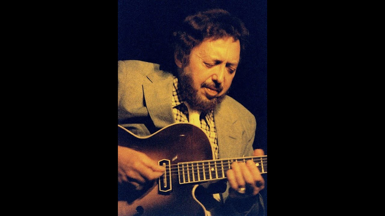 Assista a Barney Kessel - I'm Afraid The Masquerade Is Over no YouTube