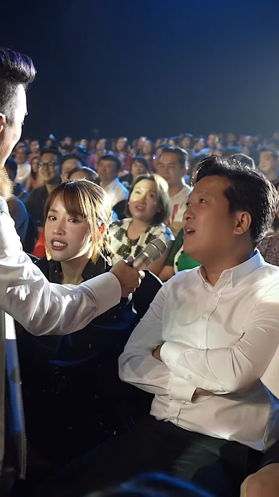 Mic vừa tới là Trường Giang thể hiện khả năng hát giống Đàm Vĩnh Hưng cực chuẩn