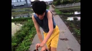 Chinese Guy Dancing With Crabs