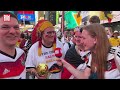 DEUTSCHE FANS ÜBERNEHMEN TIMES SQUARE: WM-Fieber in New York!