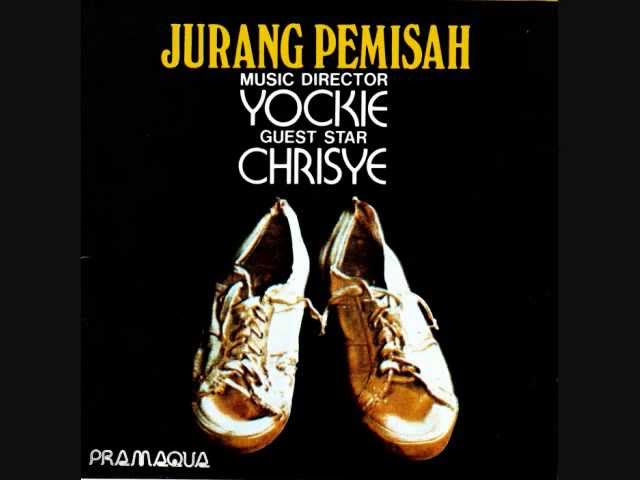 Yockie u0026 Chrisye / Jurang Pemisah class=